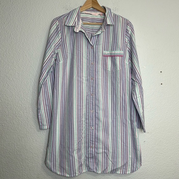 Victoria’s Secret Women’s Size Medium 2 Button Down Sleep Shirt Bundle Cotton - Picture 3 of 13